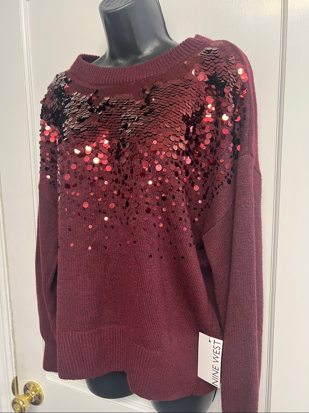 🆕 Nine West ladies size large burgundy sequined sweater